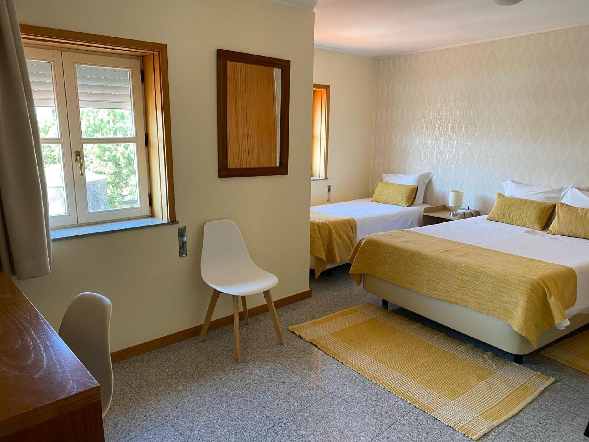 Enjoy Viana - Guest House เวียนา โด กัสเตโล ภายนอก รูปภาพ